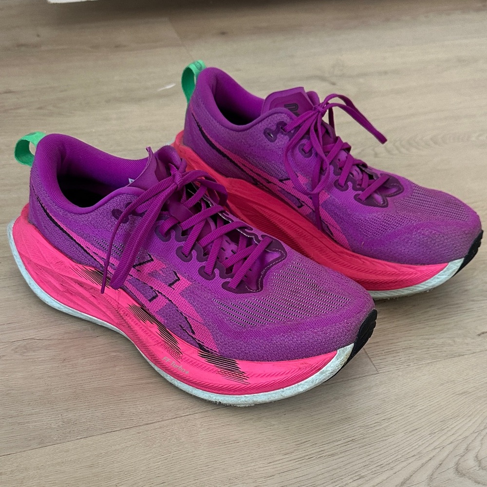 ASICS Superblast 2 Pink Running Shoes 8.5 Men / 10 Women EUC ~100 miles